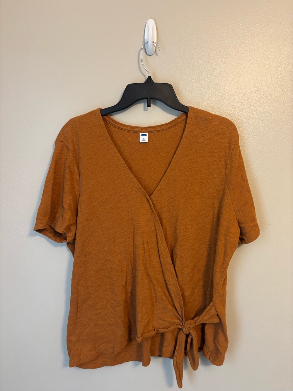 Old Navy Tie-Front V-Neck Women's Top